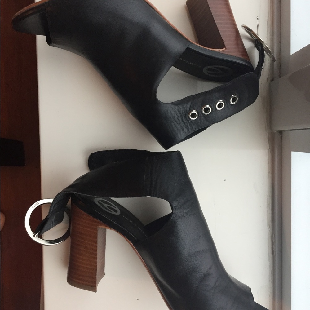 The Wishbone Collection stacked heel leather